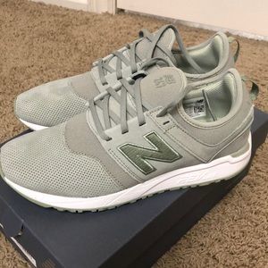 Women’s New Balance Rev Lite sneakers